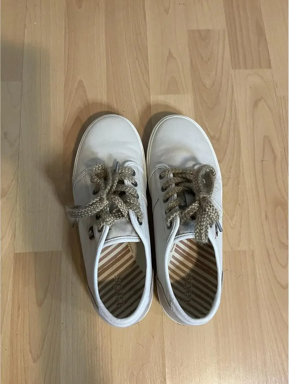 TAOS Super Soul Canvas Sneaker Tan Natural Woman’s Sz 9 Lace Up Shoe Preppy